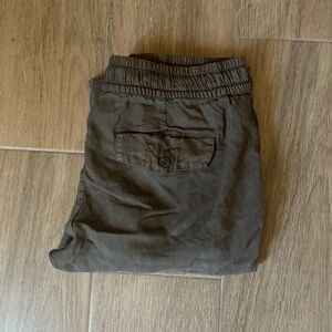Cloth & Stone Olive Cargo Linen Pants